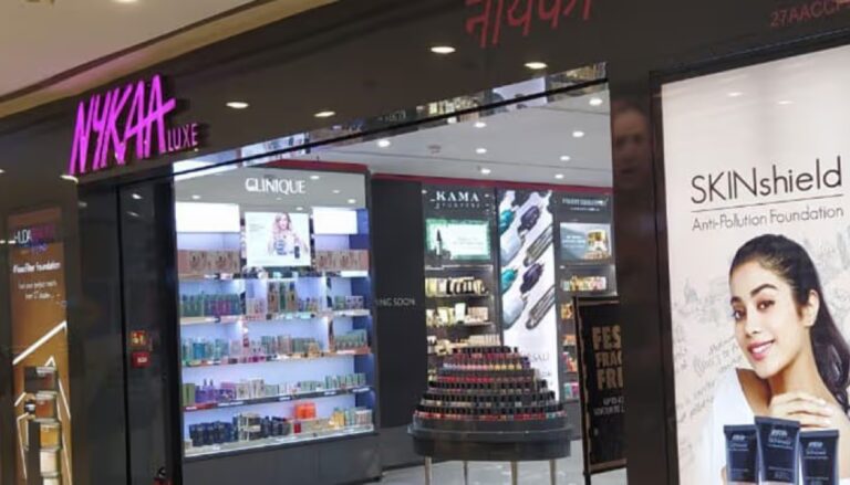 1050x600 nykaa luxe mumbai