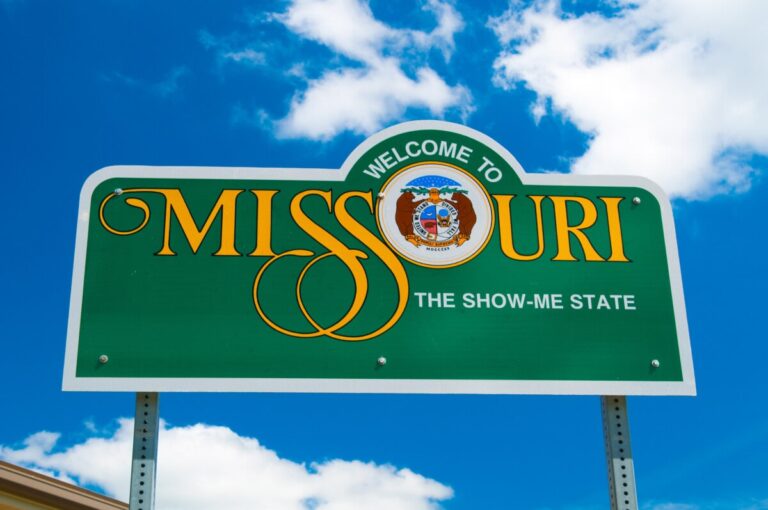 missouri welcome sign GettyImages 184986180