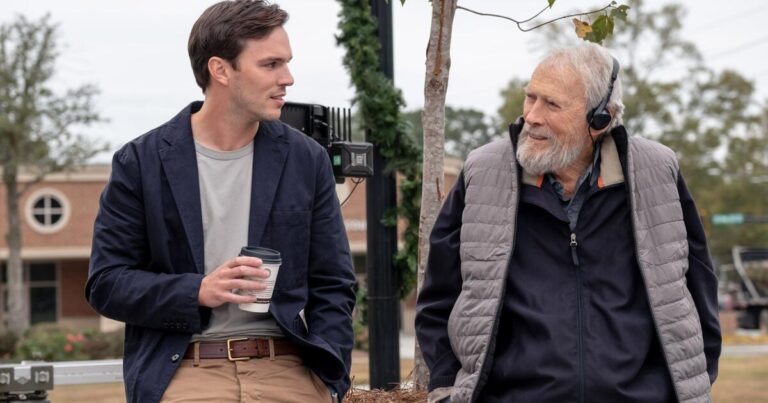 urlhttps3A2F2Fcalifornia times brightspot.s3.amazonaws.com2Fdc2F5a2F48b75fe44e608a5de52eeb2ac1d72Fjuror 2 behind the scenes nicholas hoult and clint eastwood photo credit claire folger